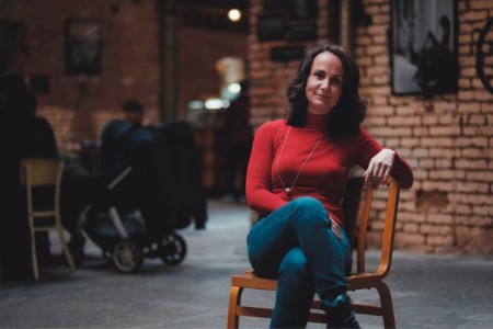 „Dospělí jsou v podstatě odrostlé děti,“ říká spisovatelka Marie Rejfová